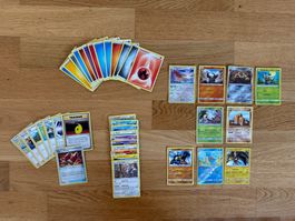 Pokémon Sammelkarten Konvolut à 40 Karten inkl. Holo und ⭐️