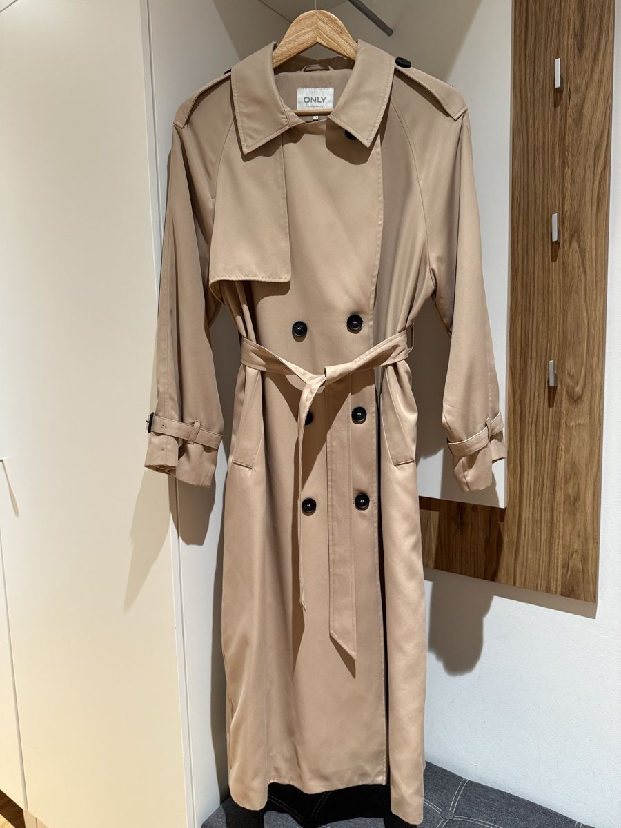 Only Mäntel: Trenchcoat ONLY Beige Grösse M Damen – Gebraucht aus Regensdorf von aid_hl7v