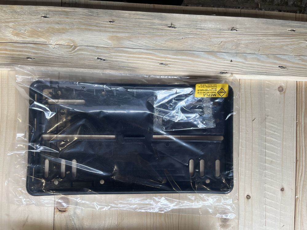 Toutes les pièces auto: Nummerohalter hinten „hoch“ 16 St. – Neuf (Voir description) à Trubschachen par WingeierAG