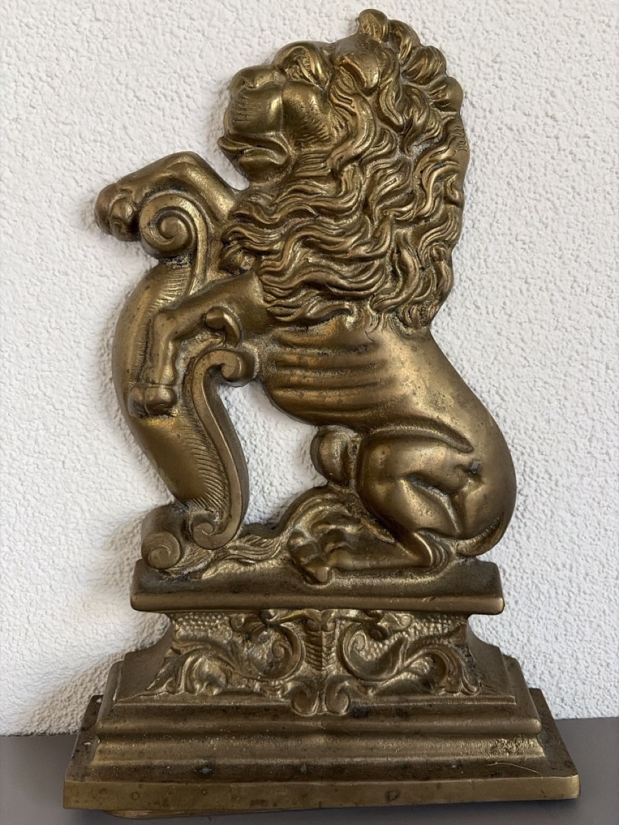 Figuren: Löwenfigur Messing antik guter Zustand – Gebraucht aus flawil von schonei