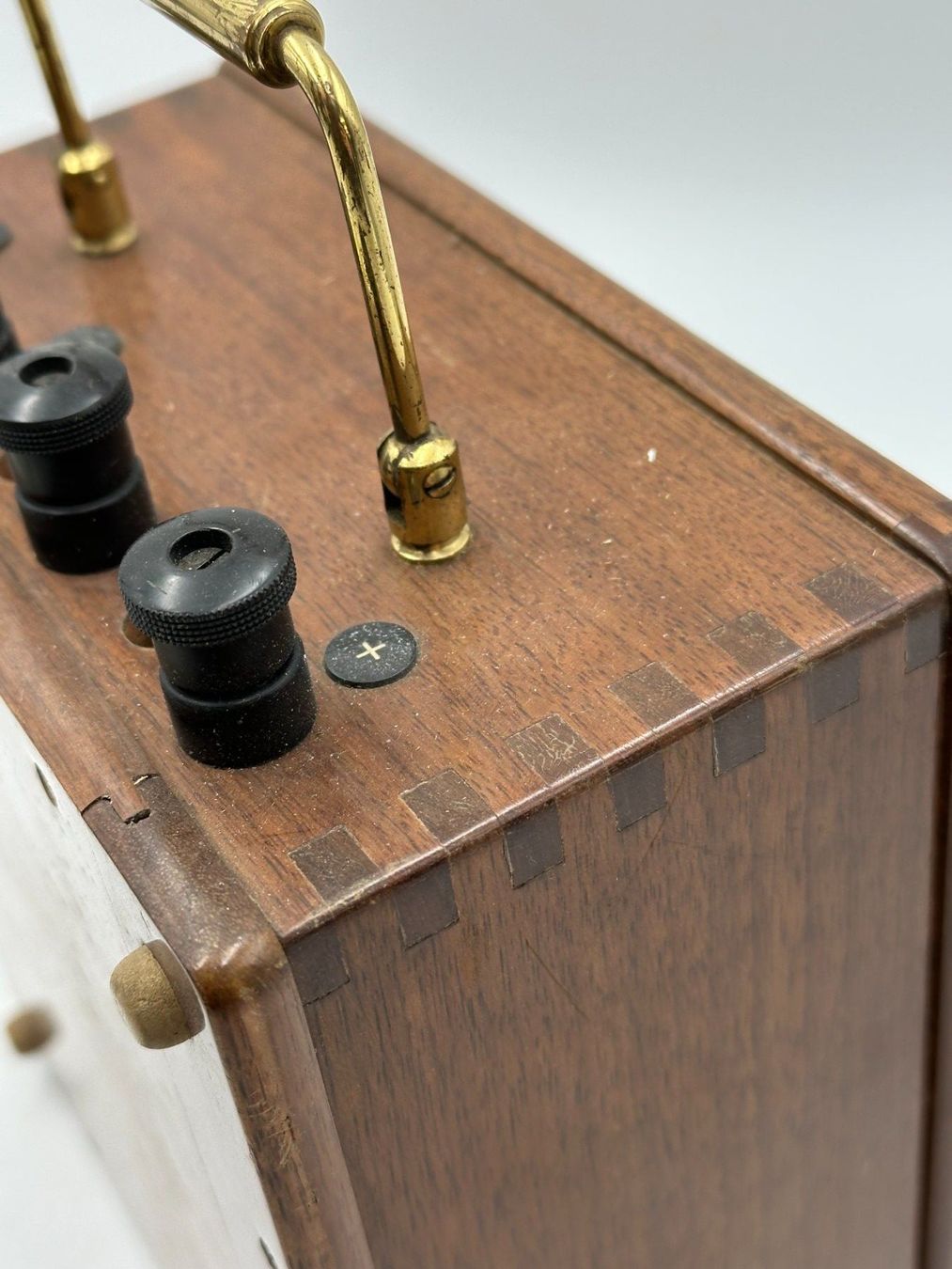 Misurare: Widerstandsmessgerät mit Holzgehäuse, Hartmann & Braun – Usato da Luzern venduto da Lager6640 7