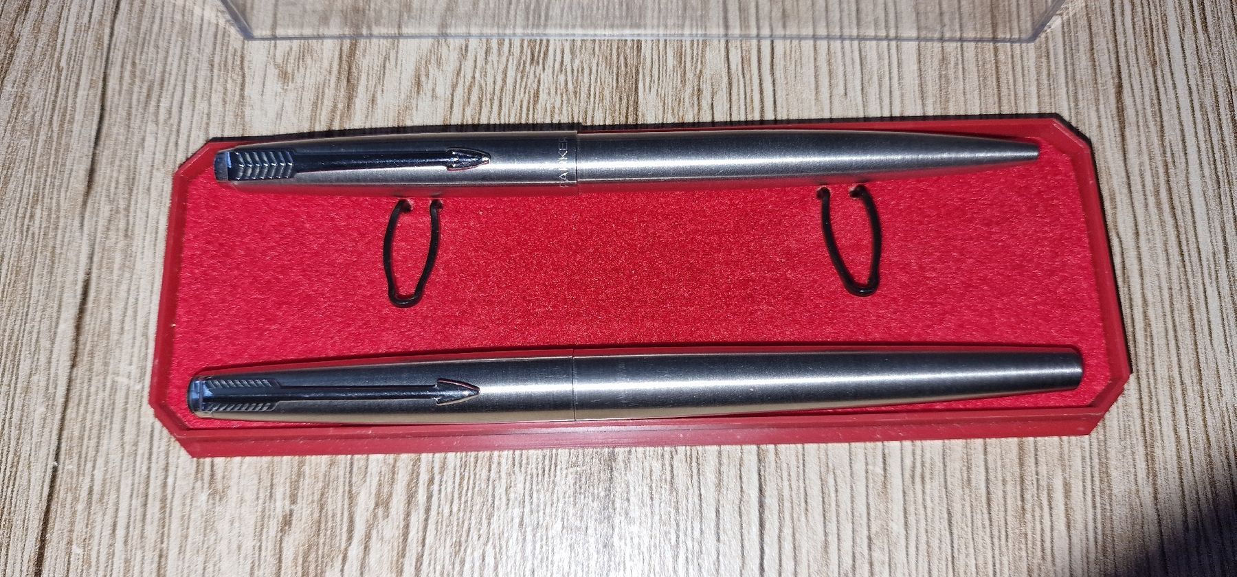 Parker Penna & Evidenziatori: Lots de 2 stylos à bille "Parker mod. 45" – Usato da Genève venduto da Petit-Ange