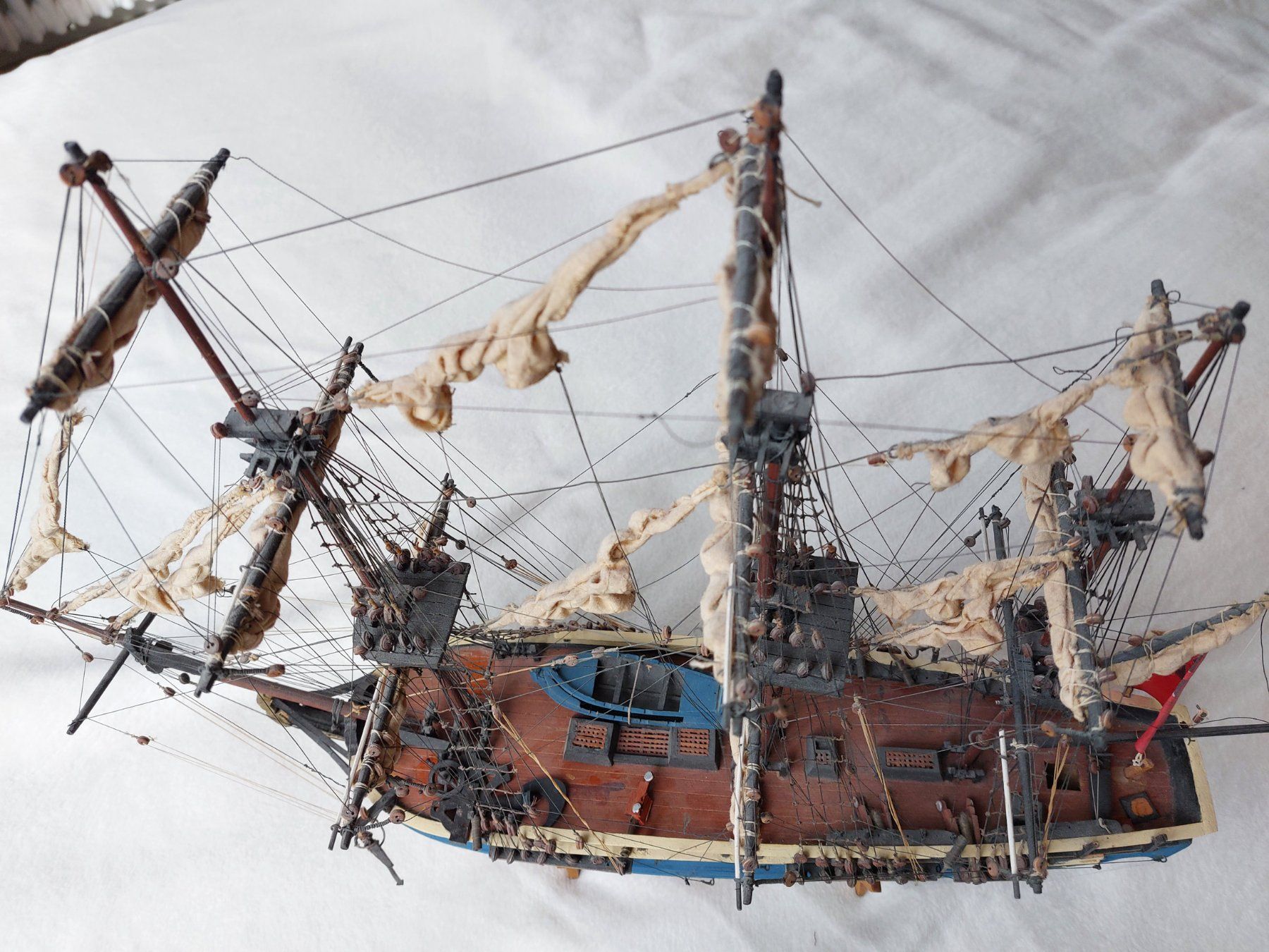 Modellbausätze & Standmodelle: Bounty Modellschiff aus Holz – Gebraucht aus Wädenswil von Eureka 2
