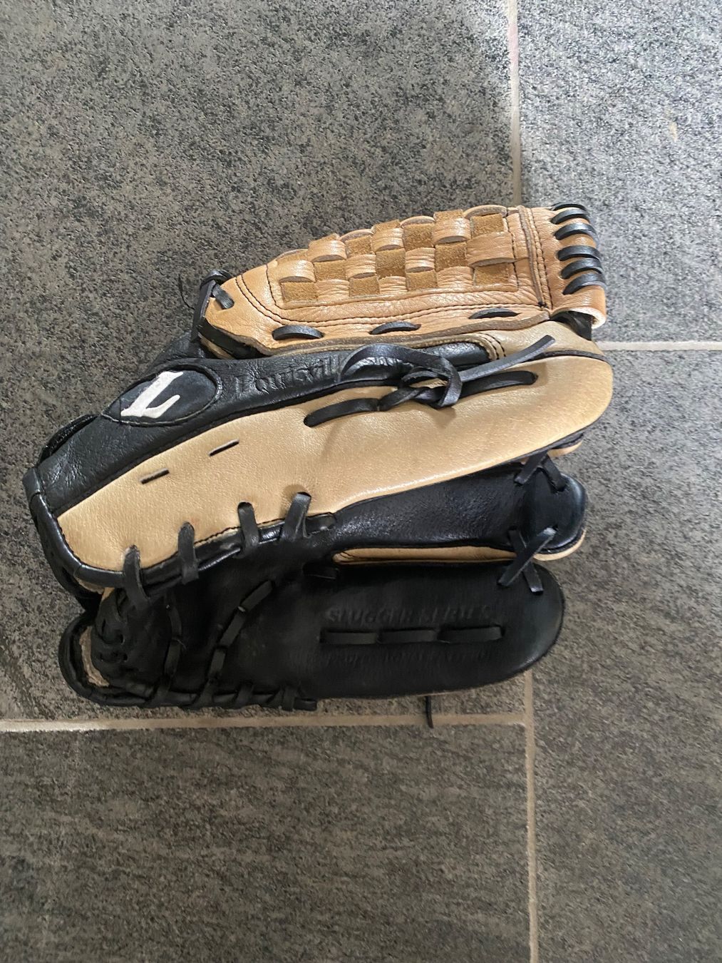 Handschuhe & Handstulpen: Baseball Handschuh – Gebraucht aus Kriens von draussen-zu-hause