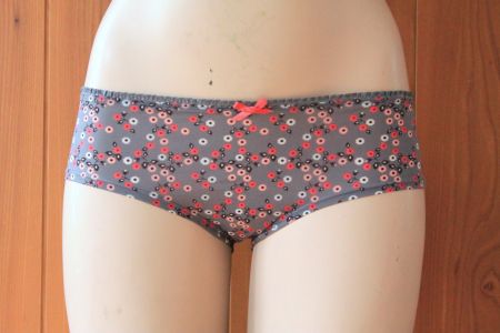 süsser SLIP / PANTY mit  Blümchenmuster  34/36  XS/S  Neu!