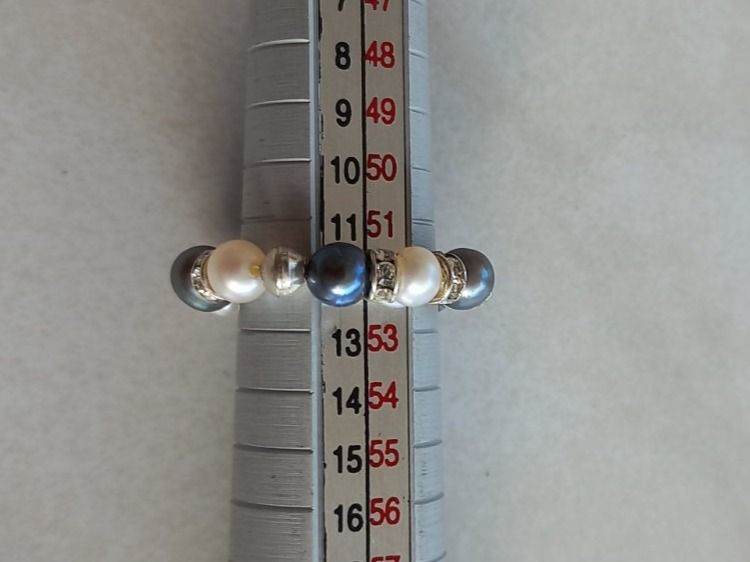 Swarovski Ringe: Elastischer Perlen Fingerring mit Swarovski Ringen Grösse 52 – Neu und originalverpackt aus Winistorf von acreativ2 1