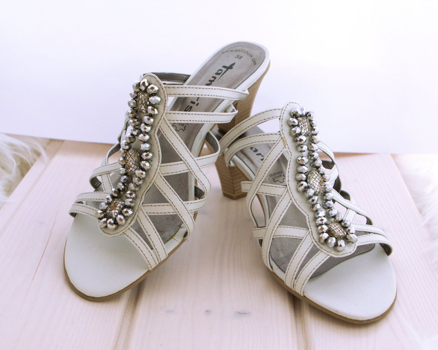 Tamaris Scarpe da donna: Neue Sommerschuhe Tamaris – Usato da Goldach venduto da Phyllis77