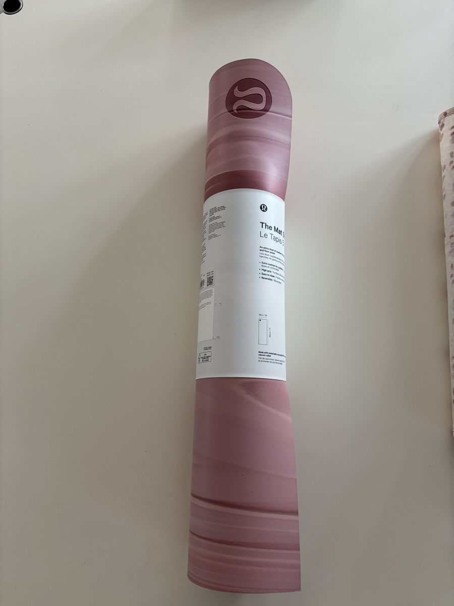 Lululemon Bodenmatten: Lululemon Yoga Matte neu – Neu und originalverpackt aus Höri von Celine.11