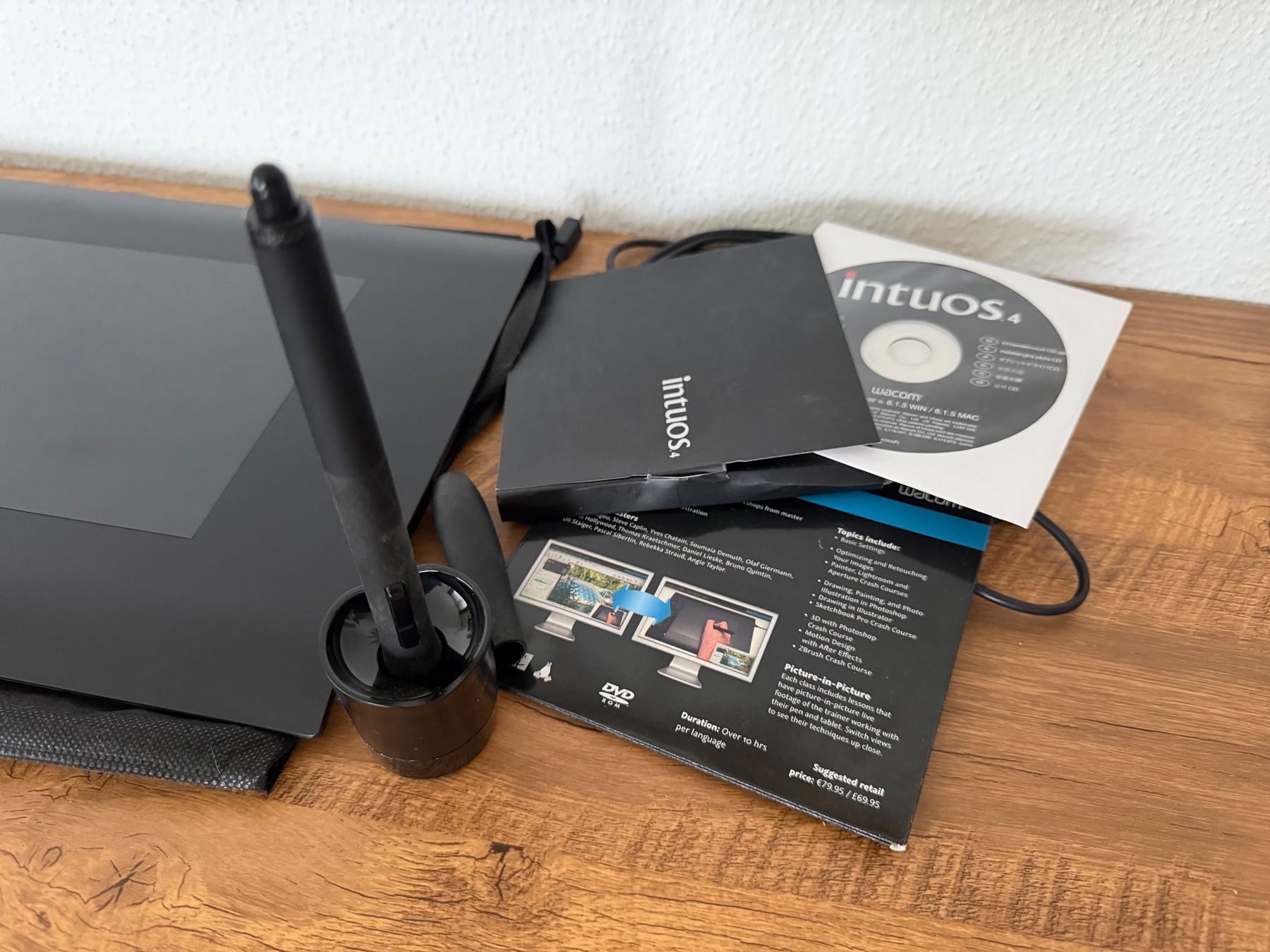 Wacom Tablet PC: Tablette graphique Wacom Intuos4 PTK-640 – Usato da Brügg BE venduto da Goob 2