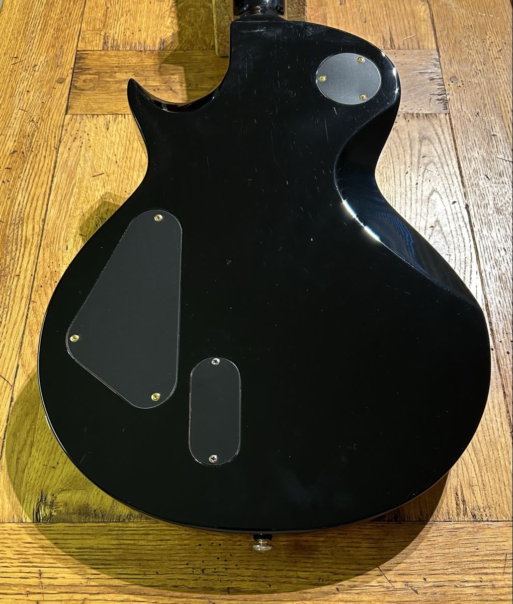 Esp Musikinstrumente: ESP Ltd EC 1000 Electric Guitar EMG – Gebraucht aus Bergdietikon von SoundFactory 1