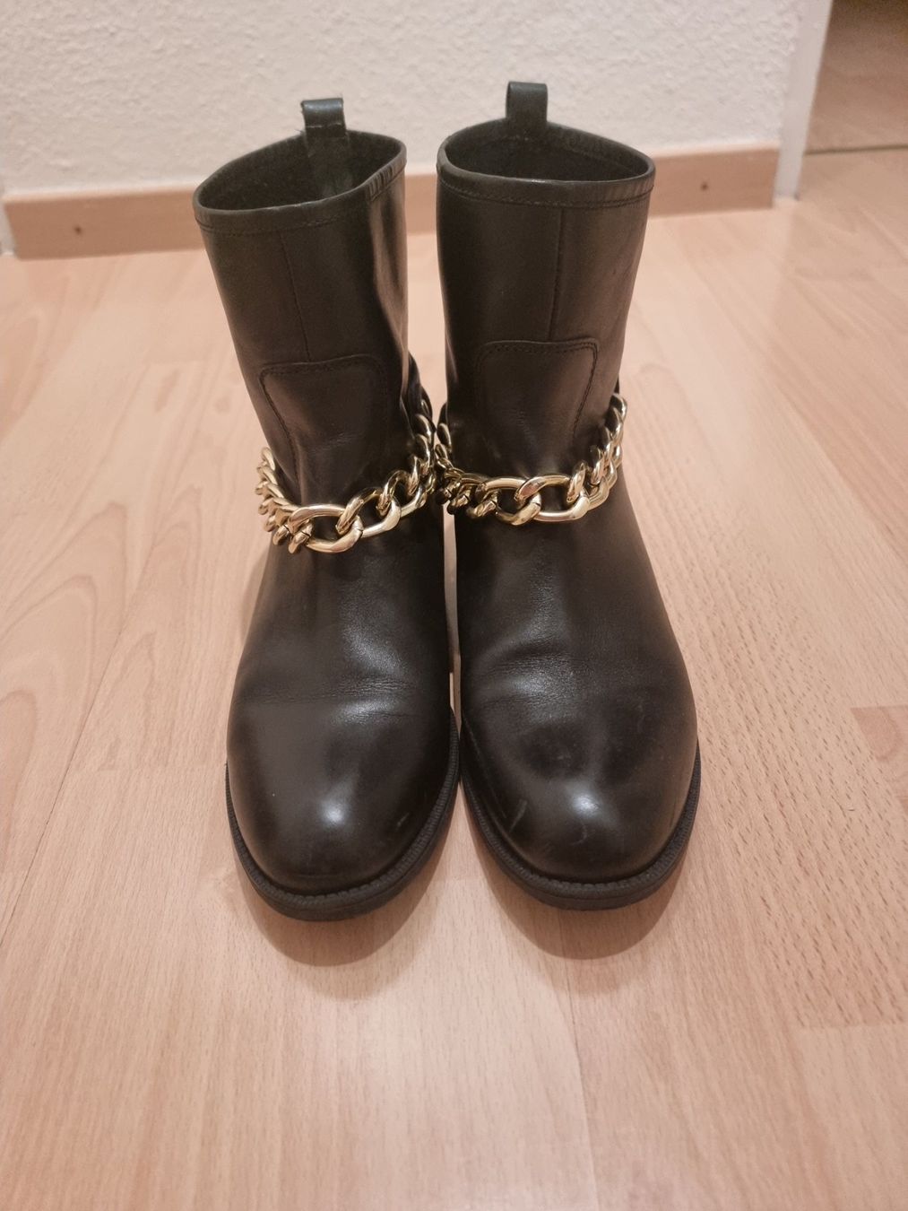 Chaussures femmes: Stiefelette – D'occasion à Affoltern am Albis par Ebruli89