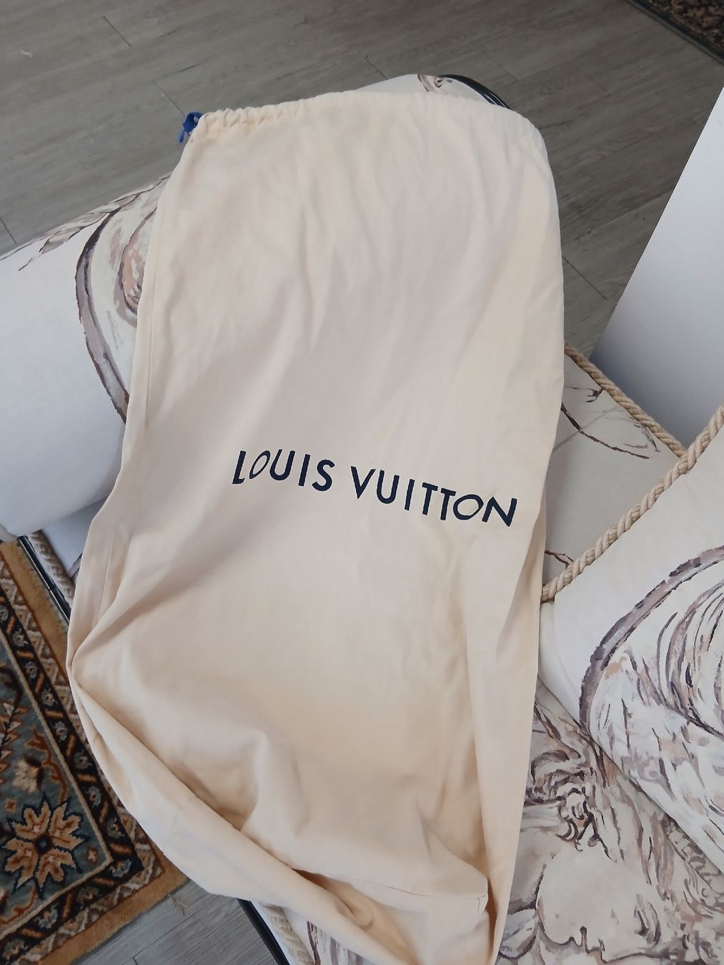 Taschen: grande housse Louis Vuitton – Neu (gemäss Beschreibung) aus Genève von Mamaison2026