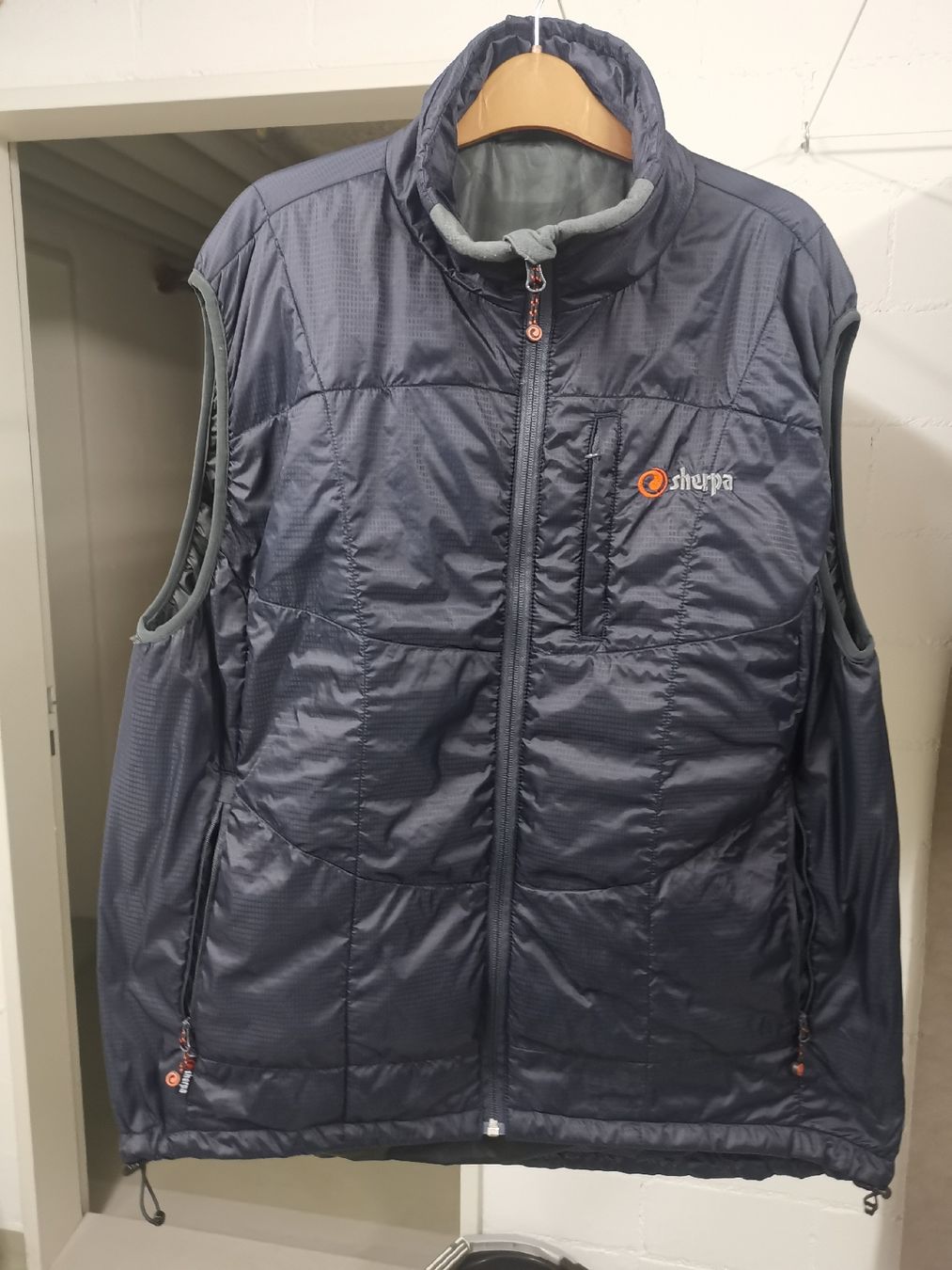 Sherpa Gilet & Giacche: Sherpa Isolationsweste XXL – Usato da Egg b. Zürich venduto da Pronsch
