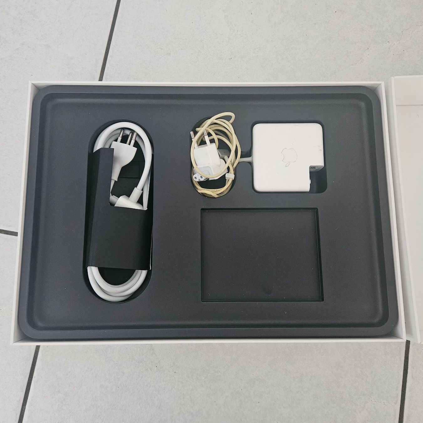Apple Notebook: MacBook Pro – Usato da Aarwangen venduto da van_bsm8 1