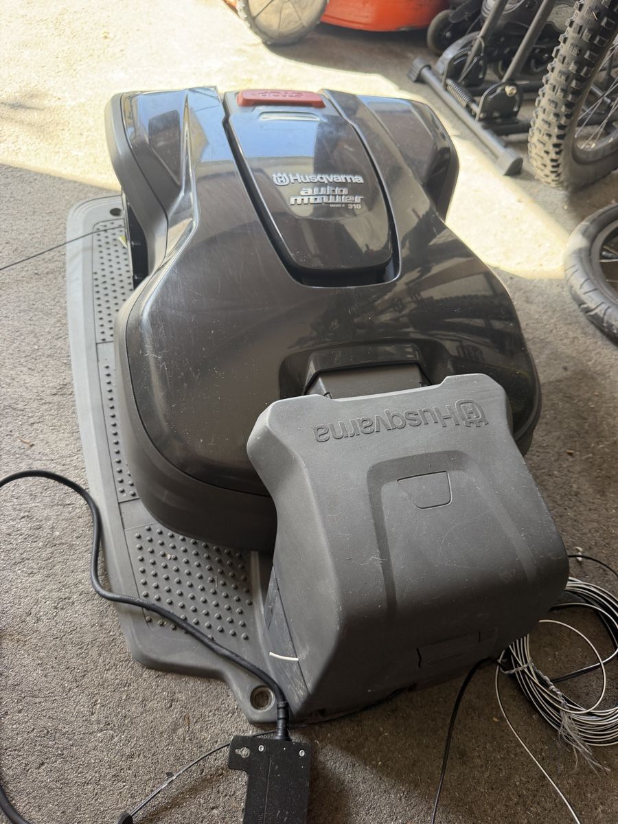 Husqvarna Tagliaerba: Husqvrana Auto Mower 310 – Usato da Stansstad venduto da 91PD