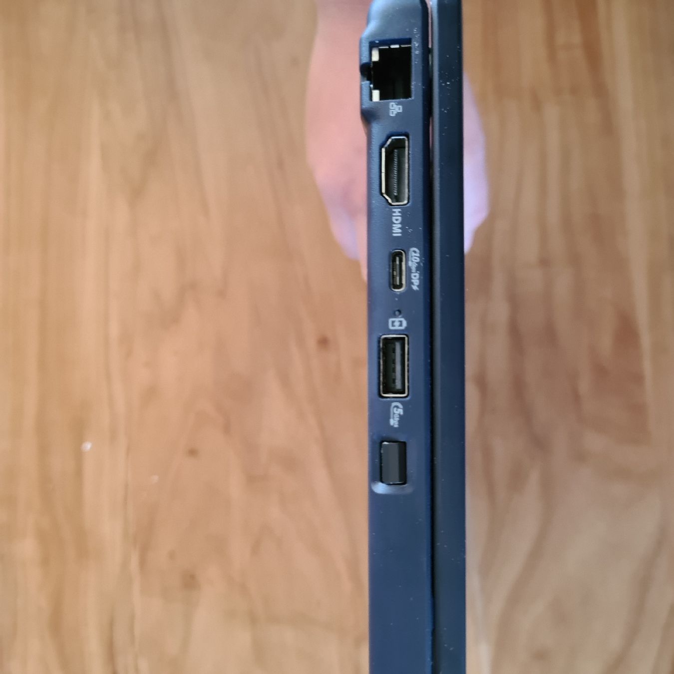 Asus Notebooks: Laptop Asus – Neu (gemäss Beschreibung) aus Uebeschi von mamba03 3