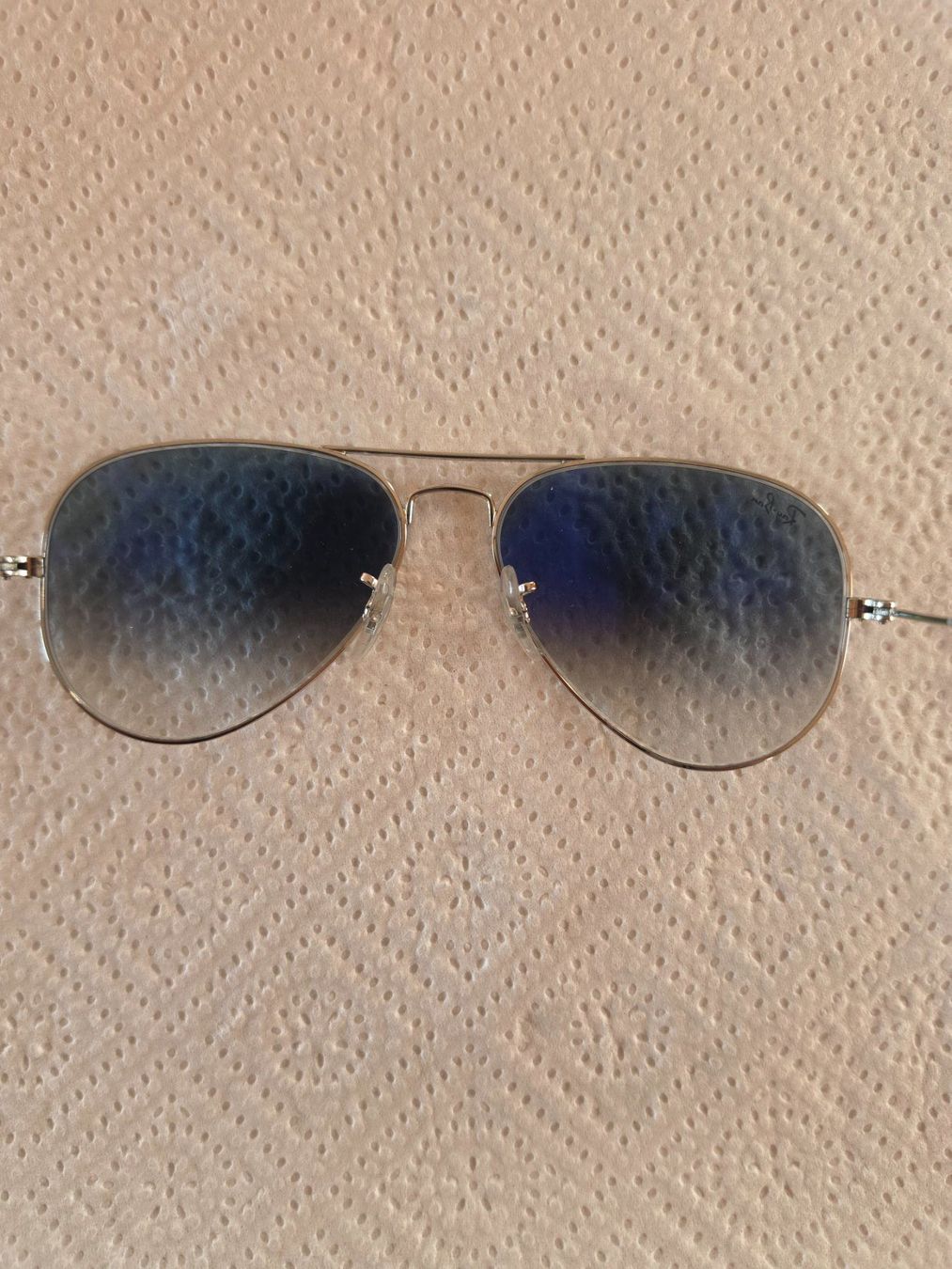 Ray-Ban Brillen & Gläser: Sonnenbrille Ray-Ban – Gebraucht aus Adetswil von Helga11