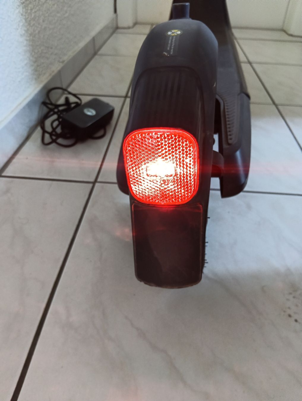 Segway Kickboard: E-Scooter / Kickboard / Trotinette - Ninebot E2 Pro – Usato da Zürich venduto da TBG021 3