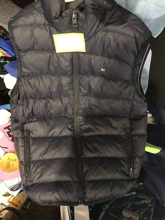 Gilet & Giacche: Smanicato Tommy Hilfiger  – Usato da Viganello venduto da bia_x25w