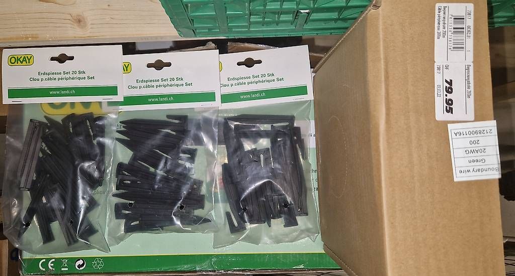 Rasenmäher: Roboter-Rasenmäher – Neu und originalverpackt aus Davos Dorf von fourtyfour01 1