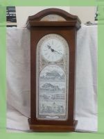 Holz Wanduhr mit Kloten Motiv - Swiss Design Uhr!