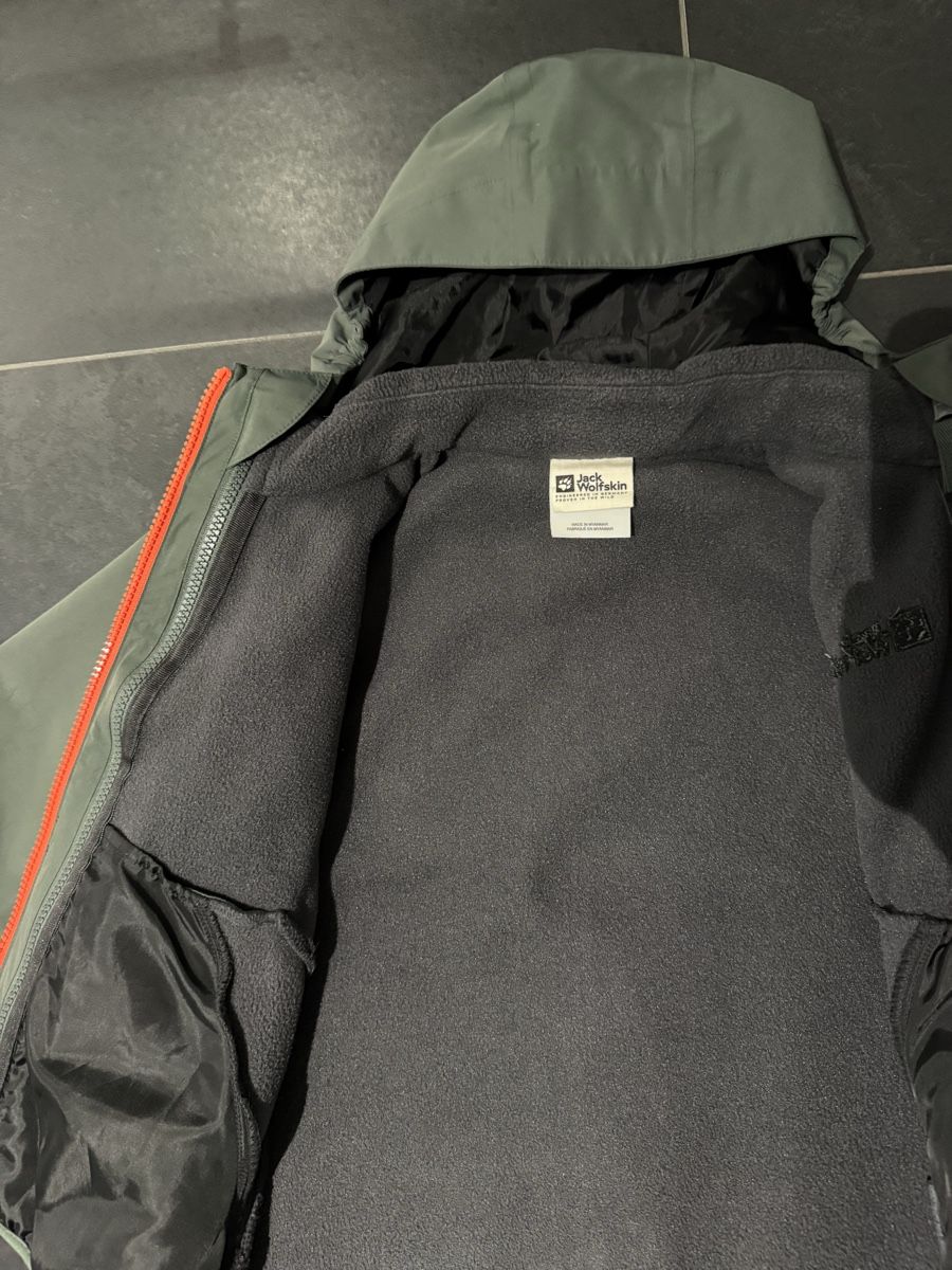 Lotti di vestiti: Jack Wolfskin Skianzug Kinder 116 – Usato da Oberwil BL venduto da napetak 2