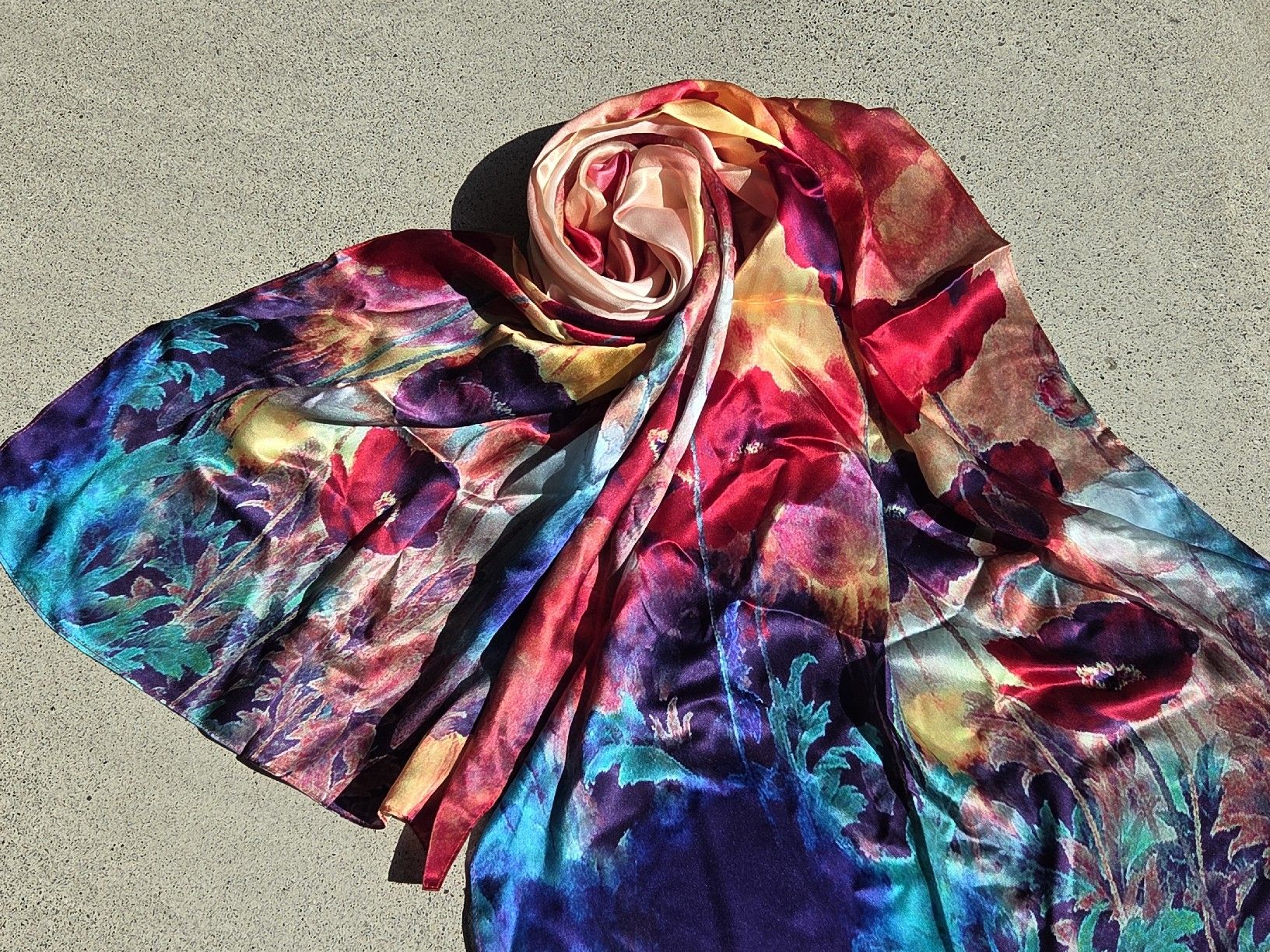 Foulards, Tücher & Schals: Seidenschal 53 x 170 cm – Neu und originalverpackt aus Frauenfeld von Schenken-mit-Herz