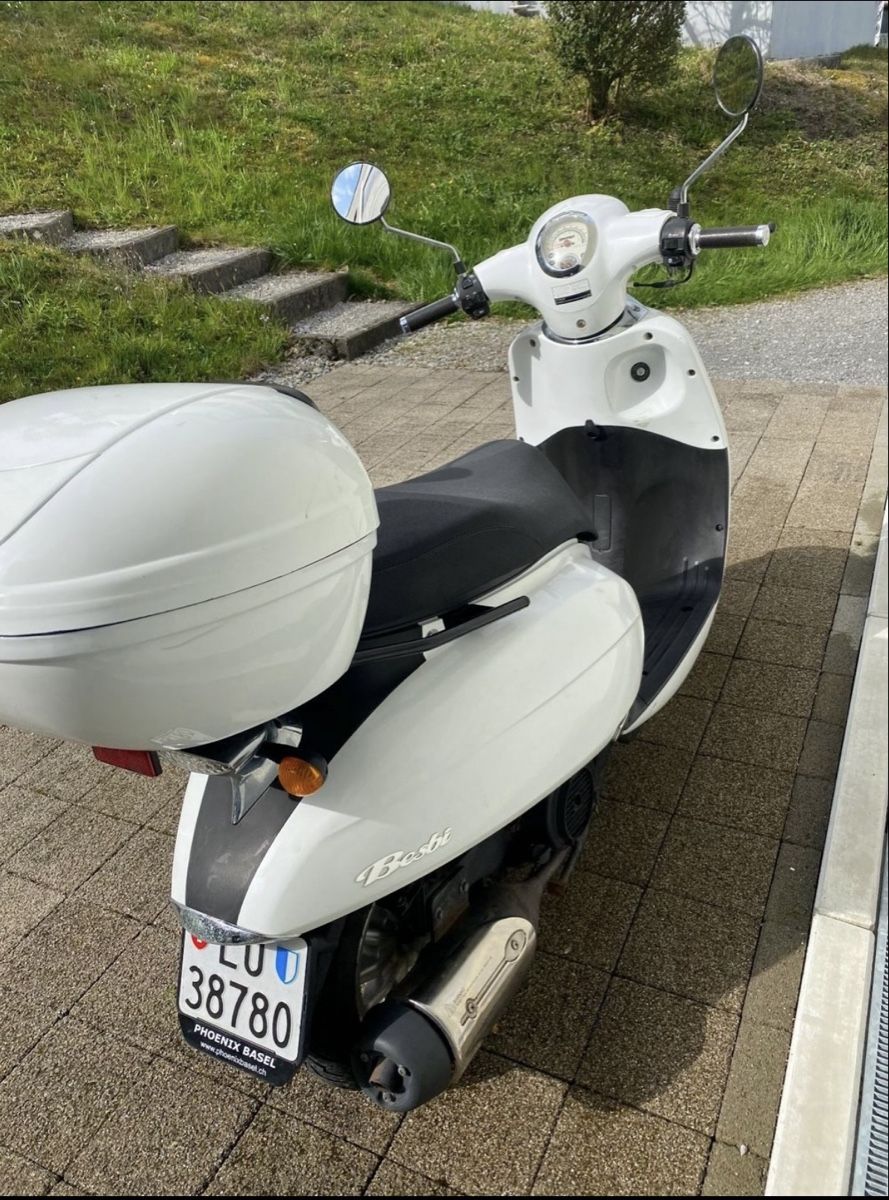 Daelim Scooter: Daelim Besbi 125 – Usato da Luzern venduto da Pilatus003 1