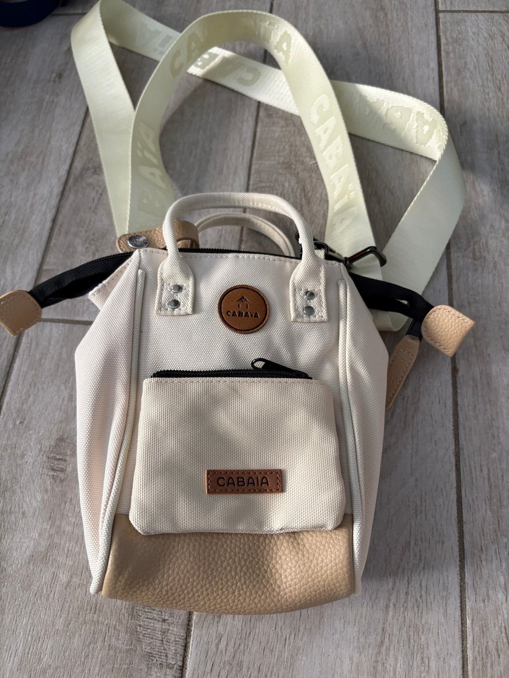 Cabaïa Altro in  Abbigliamento & Accessori: sacs Cabaia – Nuovo (secondo la descrizione) da Cheseaux-Lausanne venduto da marianne2908