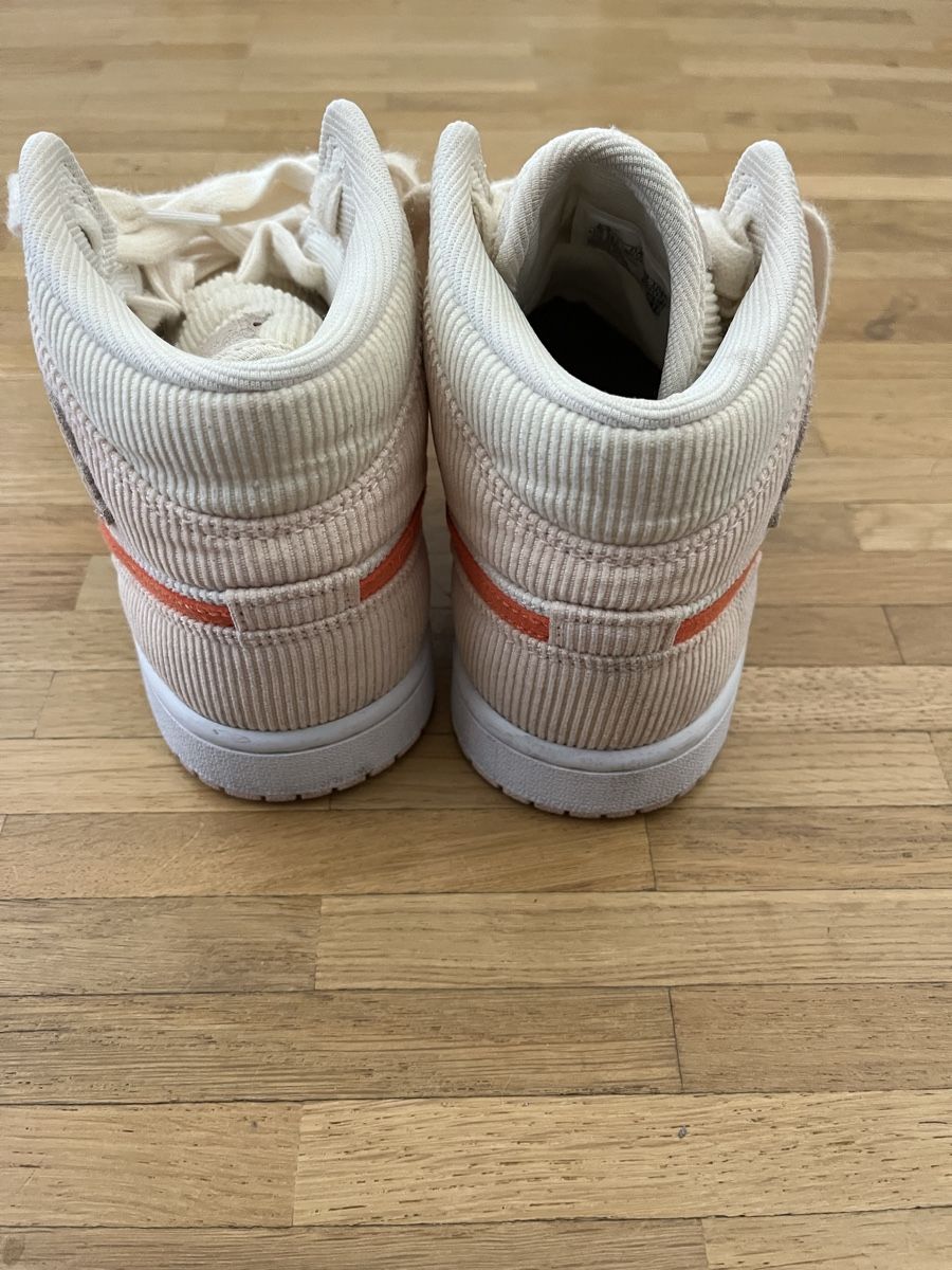 Nike Scarpe da donna: Baskets Nike air Jordan  – Nuovo (secondo la descrizione) da Genève venduto da van_yjj2 2