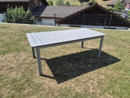 Gartentisch