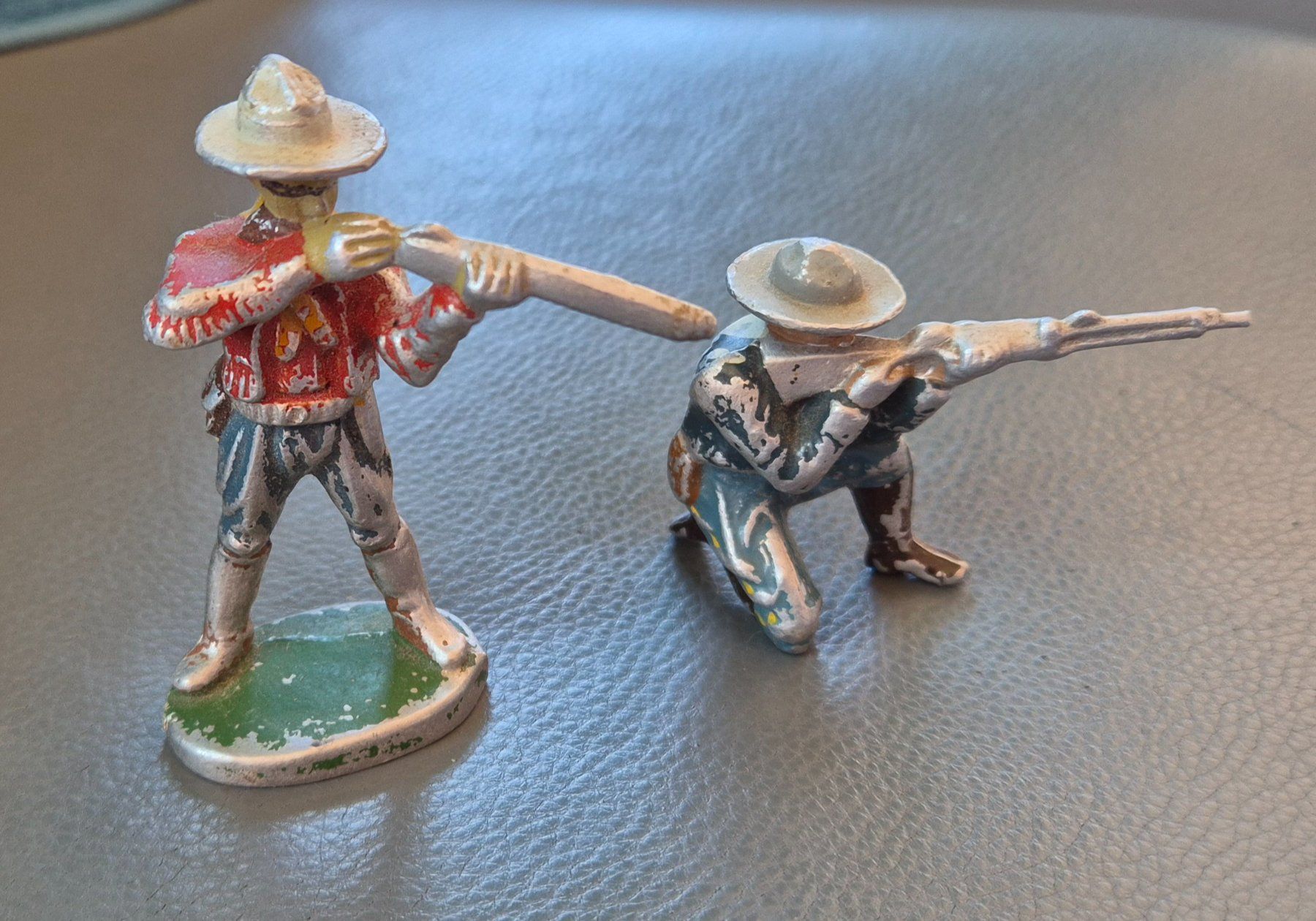 Figurines: 2 KROLYN Figurines en métal – D'occasion à Monthey par McAuthor 4