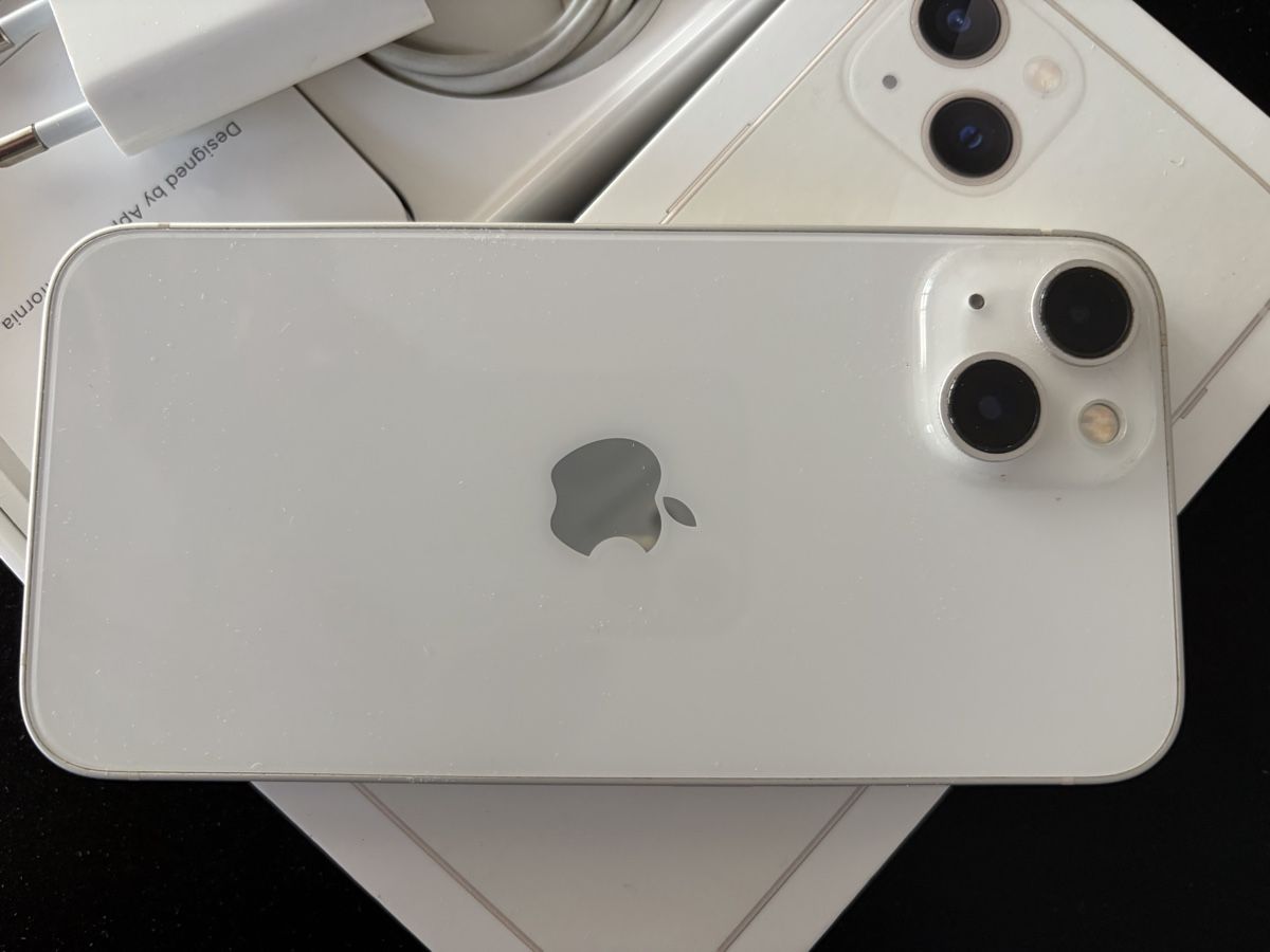 Apple Portables: IPhone 13 sehr gut erhalten – D'occasion à Gelterkinden par kat_7h2t 1