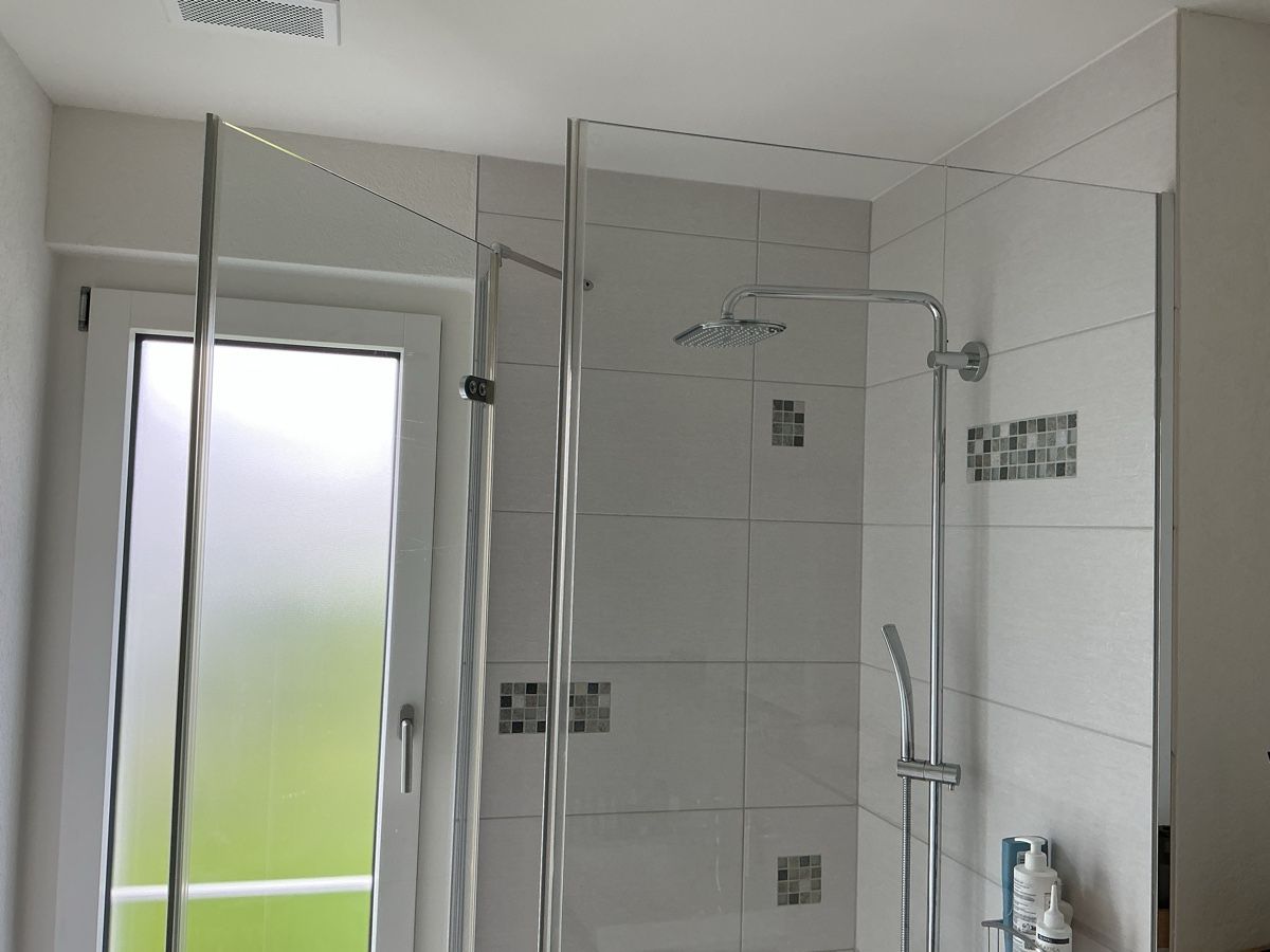 Docce: Duschwand Einscheibensicherheitsglas (ESG) - Top Zustand – Usato da Buchs AG venduto da chipmunk710 3