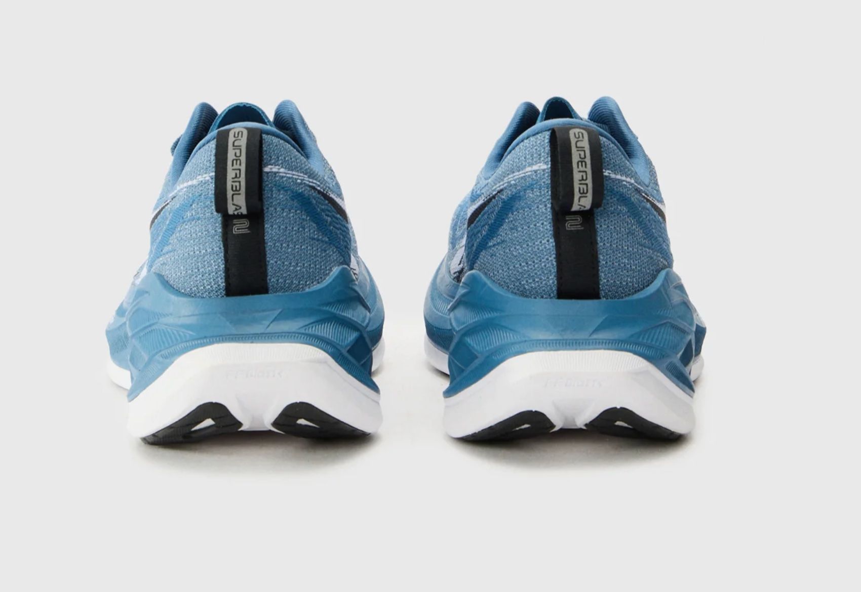 Asics Herrenschuhe: Asics Superblast 2 (41.5) – Gebraucht aus Cully von ybaum 2