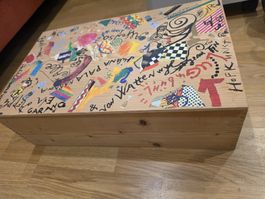 Weinkiste mit 10 Kunst-Etiketten Weinen gemischt