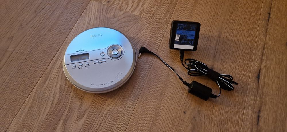 Sony Discman D-NE810 Silber - Inkl. Netzteil, Top Zustand! (Gebraucht ...