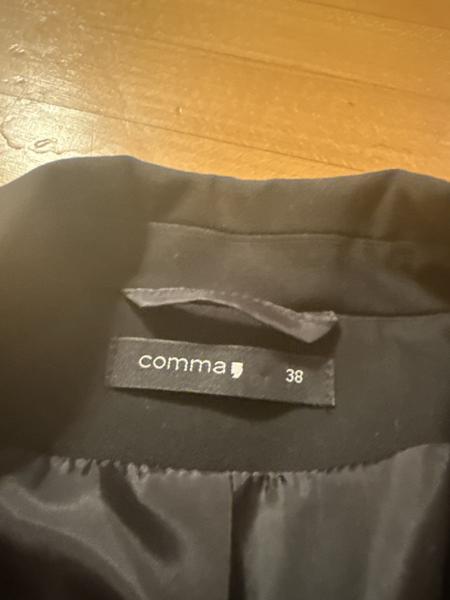 Comma Giacche: Damen Blazer Comma Schwarz Grösse 38 – Nuovo (secondo la descrizione) da Zürich venduto da mic_95l5 1