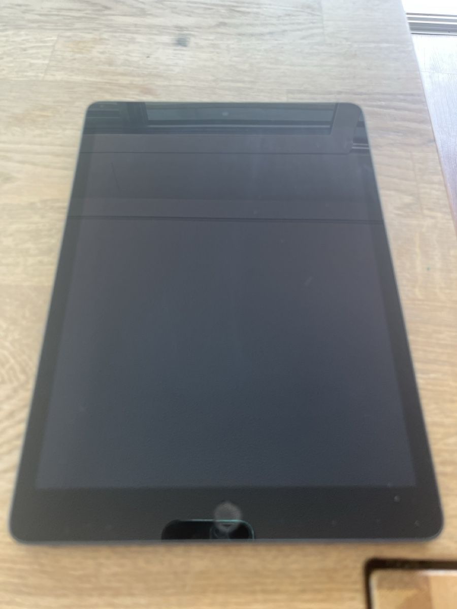 Tablet PC: Ipad (9.Generation) 64GB – Gebraucht aus glis von Bagface