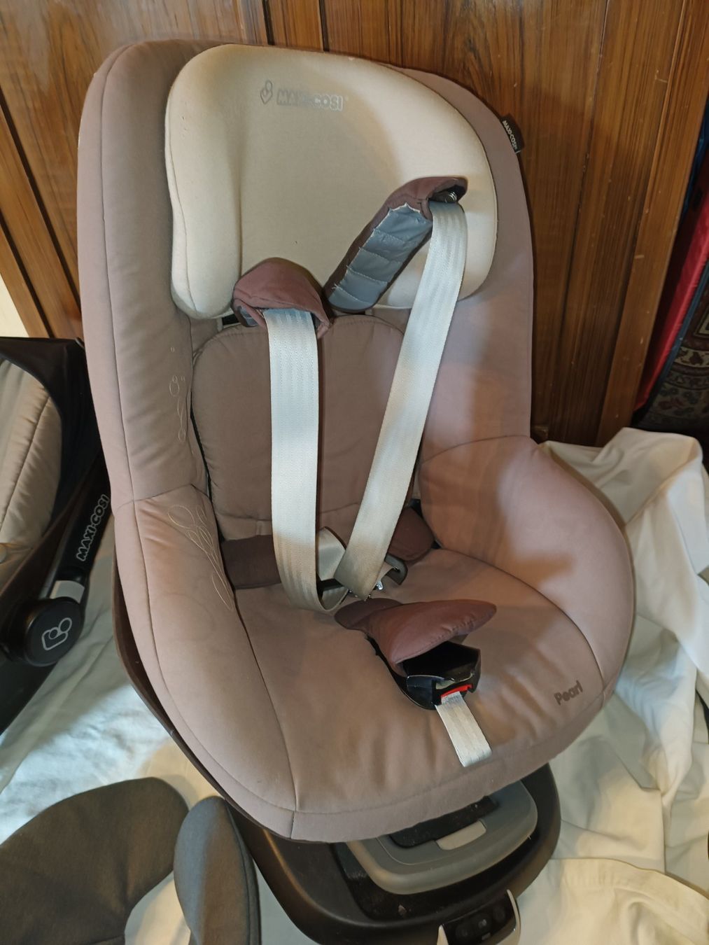 Maxi-Cosi Auto-Kindersitze: Maxi-Cosi Pearl – Gebraucht aus Oberhofen Thun'see von cri_6md2