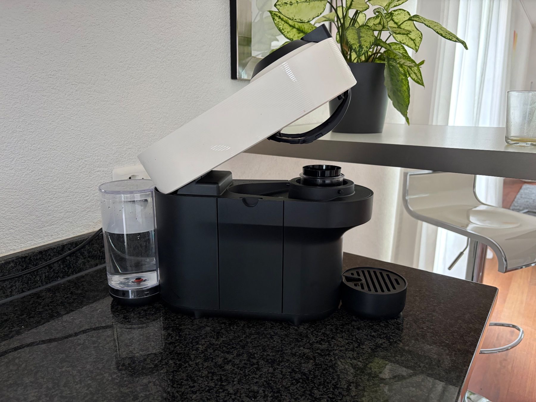 Macchine per caffè & Macchine per espresso: Nespresso Kaffeemaschine Vertuo Pop – Usato da Maur venduto da immer_wieder 1