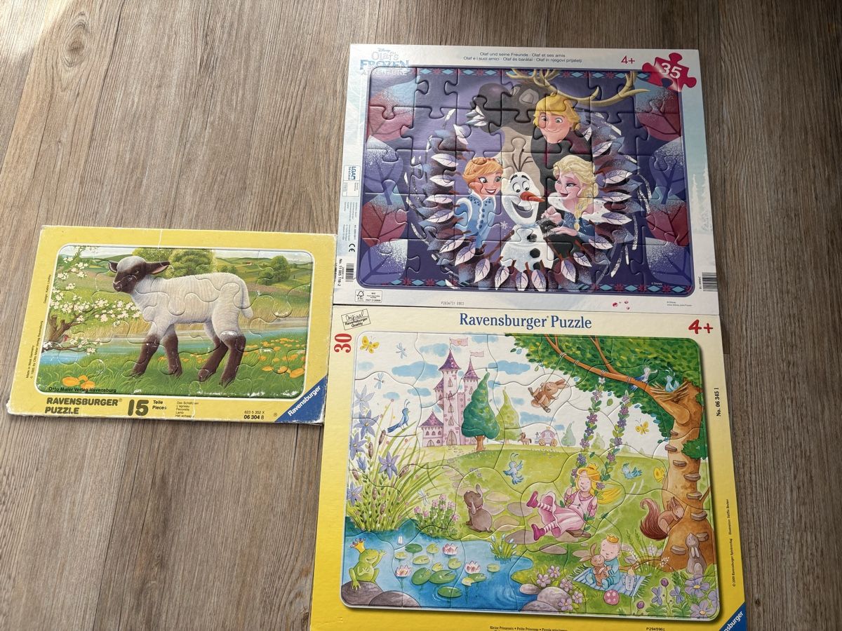 Ravensburger Puzzle: Lot 3 Puzzles - 15-30-35 Teile – Usato da Zweisimmen venduto da Domii