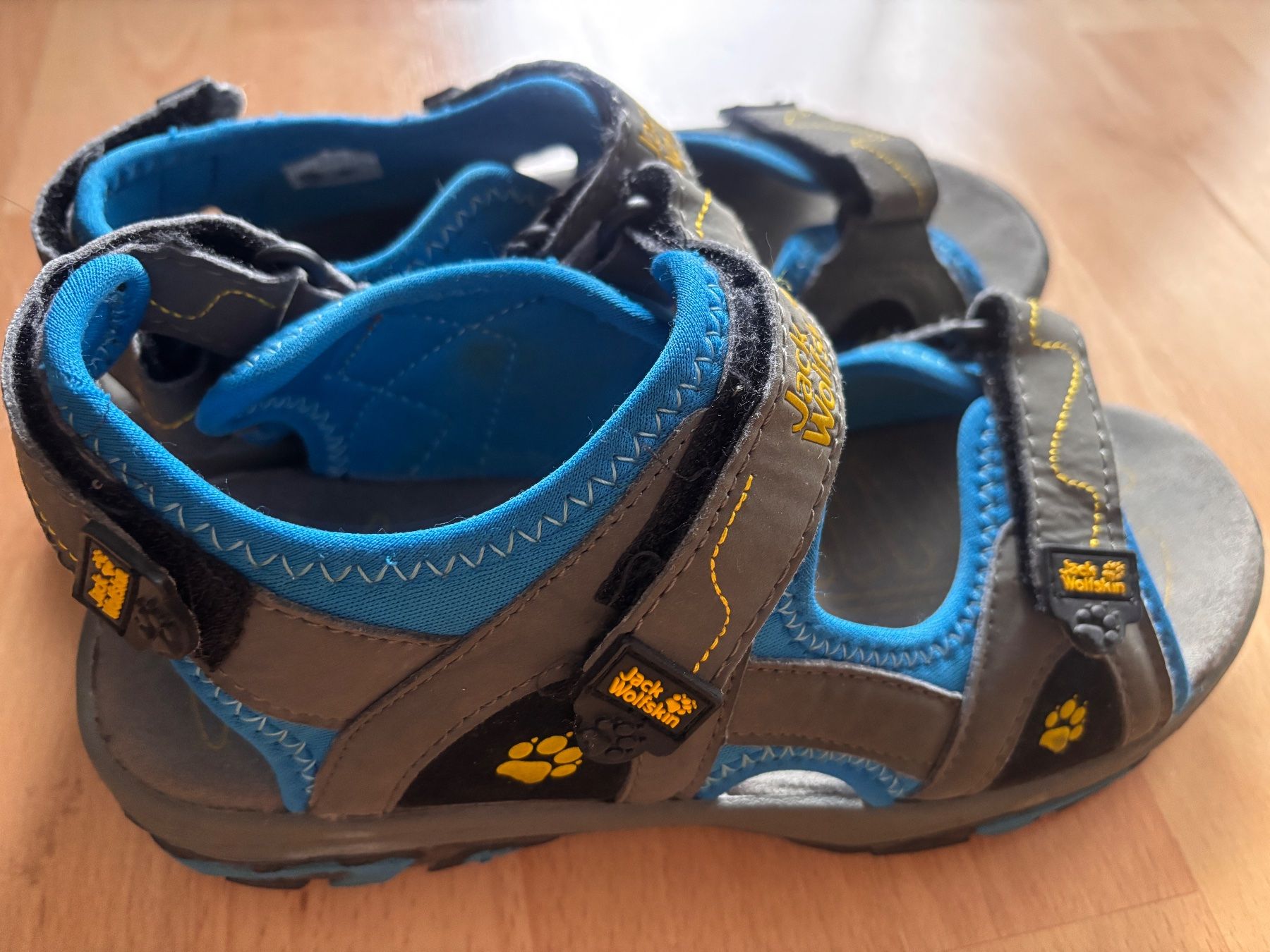 Jack Wolfskin Chaussures garçon: Sandalen Gr 37 Jack Wolfskin – D'occasion à Thun par Melpi2010
