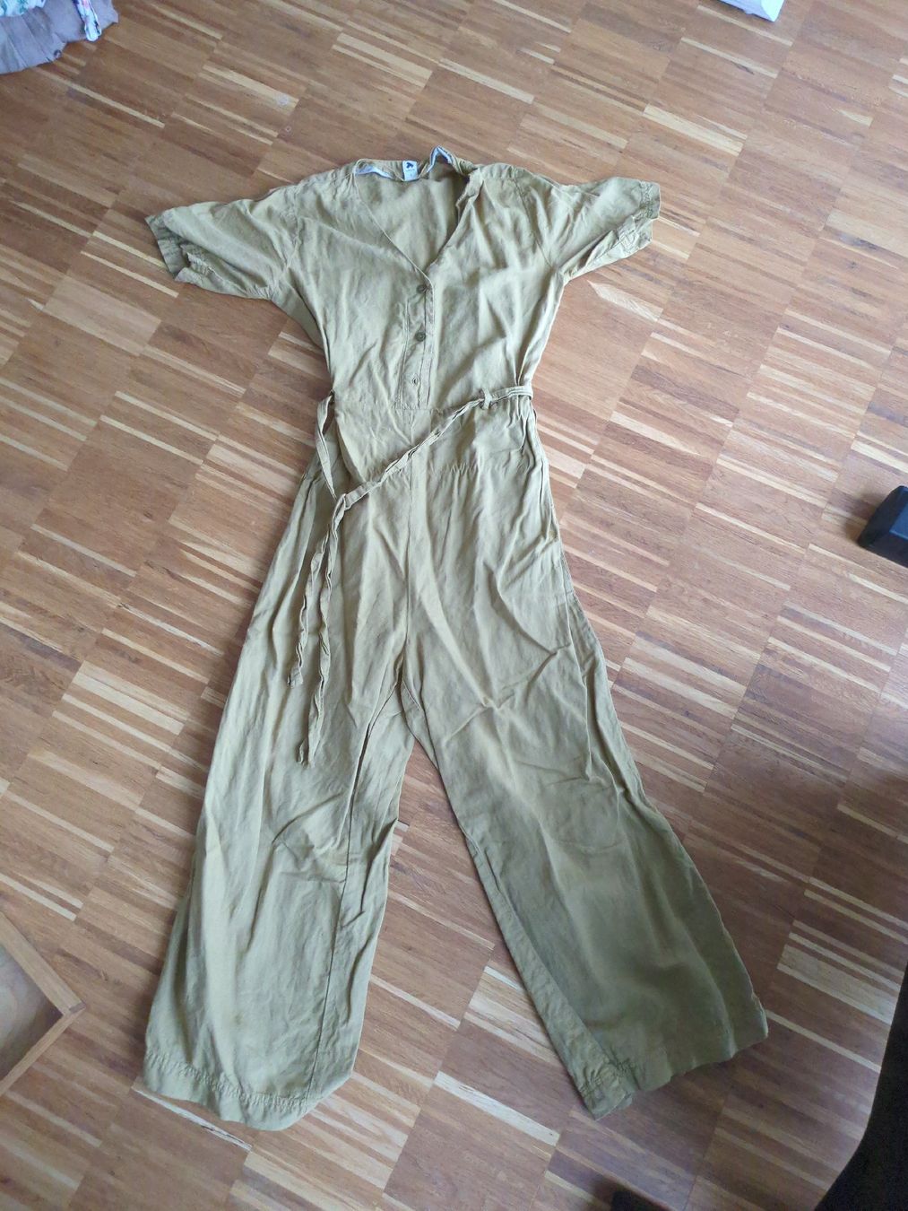 Tute: Tarzan Jumpsuit aus Leinen-Mix, Gr. S – Usato da Basel venduto da Blumenwiese2