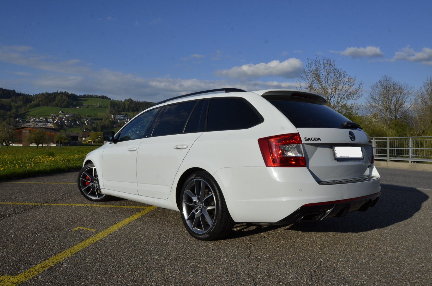 Skoda Autos: Skoda Octavia Combi 2.0 TSI RS DSG – Gebraucht aus Unterägeri von Mosi2000 1