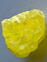 Schwefel kristallin. Fundort: Liparische Inseln, Italien.