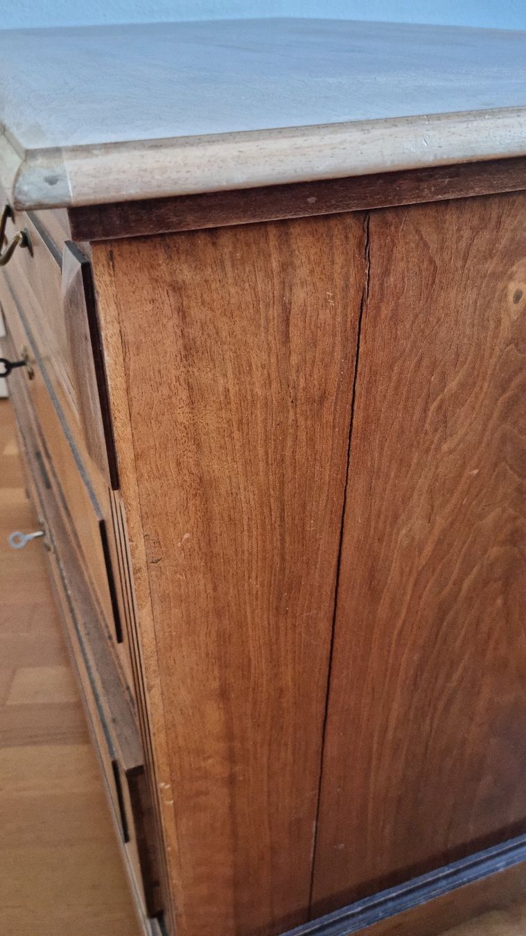 Cassettiere: Holzkommode mit vier Schubladen – Usato da Zürich venduto da gro_95qj 5