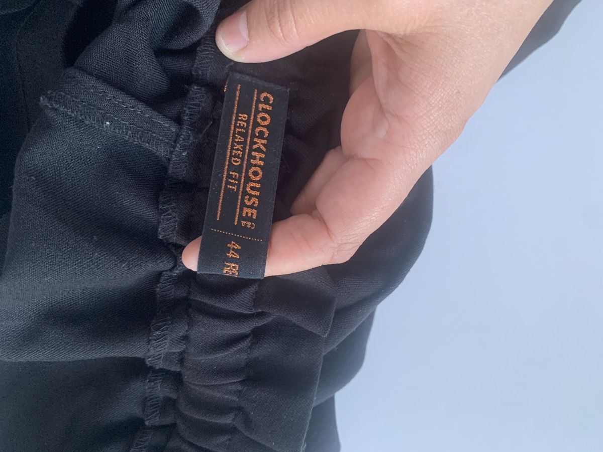 C&A Hosen: Schwarze Stoffhose von Clockhouse, Gr. 44 – Gebraucht aus Basel von ari_xy65 1