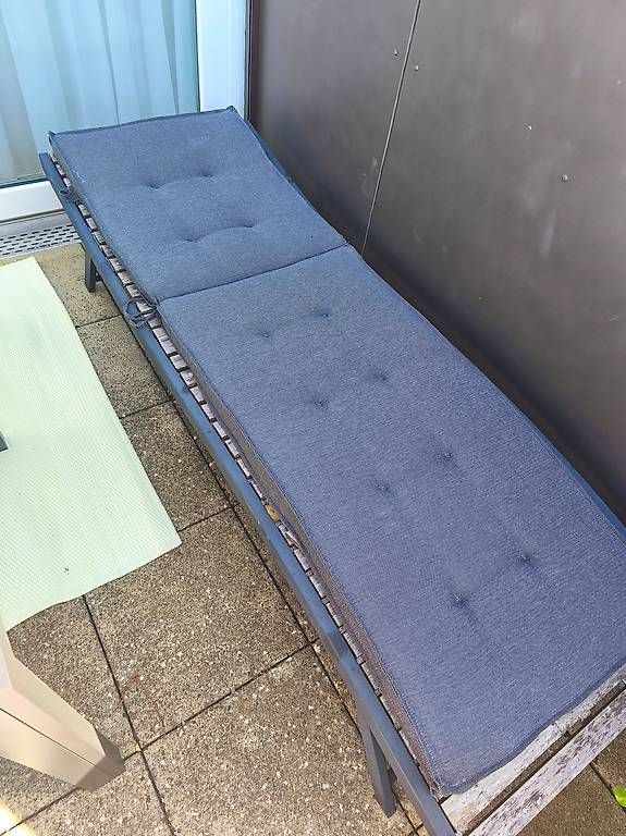 Jysk Liegen & Liegestühle: Gratis Liegestuhl  + Kissen – Gebraucht aus Winterthur von kat_9fqy 1