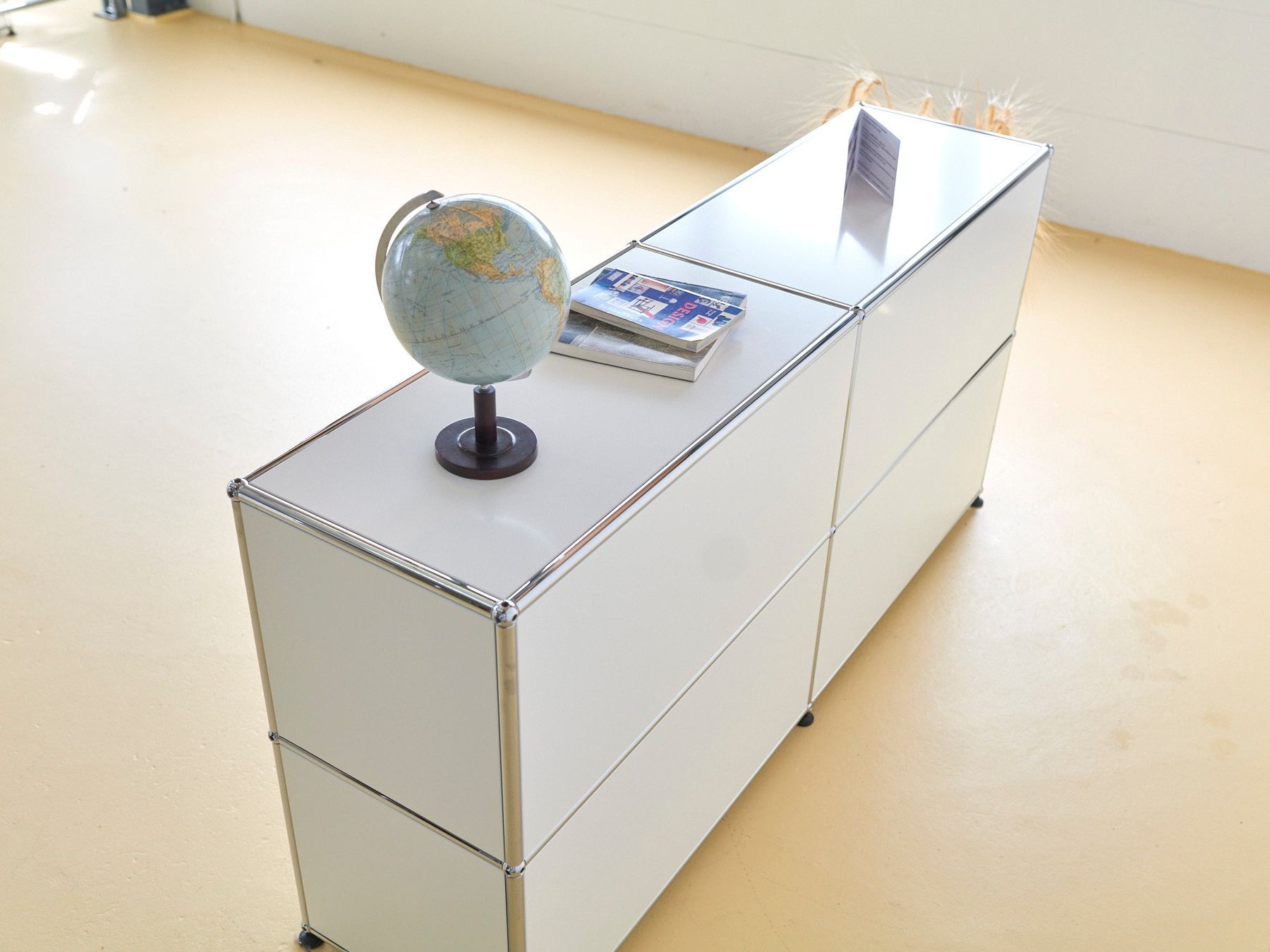 USM Cassettiere: USM Haller Sideboard | Weiss | Neuwertig – Usato da Meinisberg venduto da atelier_TILIJA 4